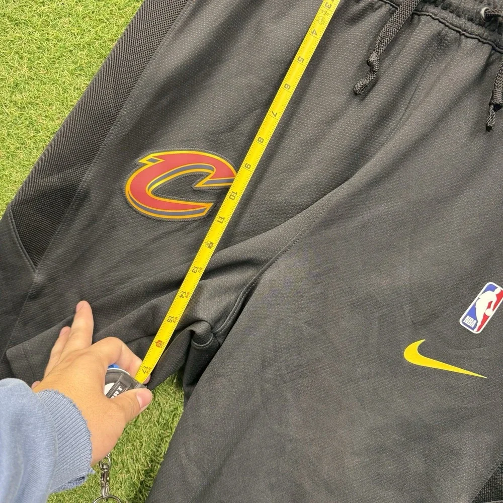 Cleveland Cavaliers Nike Shorts Mens 2XL Basketball Sports Black Drawstring NWT